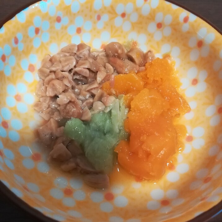 離乳食中期★納豆とかぼちゃ白菜の出汁煮